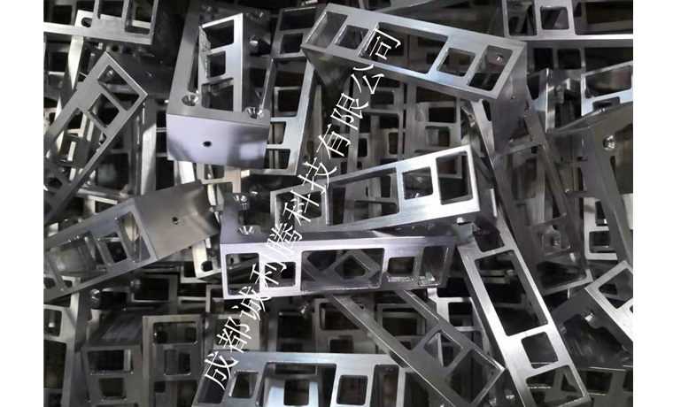 鋁件產品粗加工（gōng）